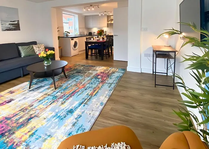 Cambridge Stays Central Apart Hotel 2Br & 1Br Flats-Easy Walk To City Centre-Parking